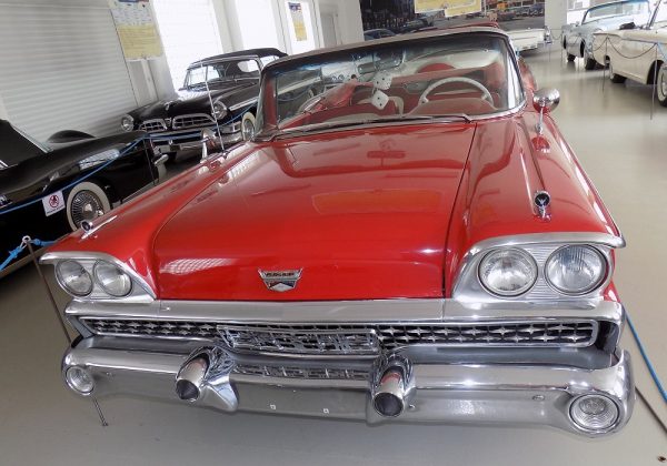 Ford Galaxie Sunliner 200 HP