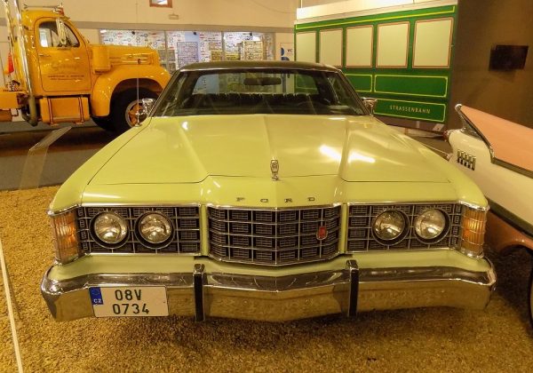 Ford LTD Coupe