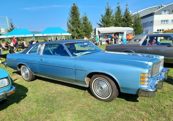 Ford LTD Coupe Hardtop 351