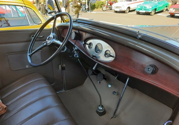Ford Model 18 V8 Deluxe Roadster