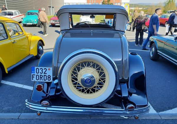 Ford Model 18 V8 Deluxe Roadster