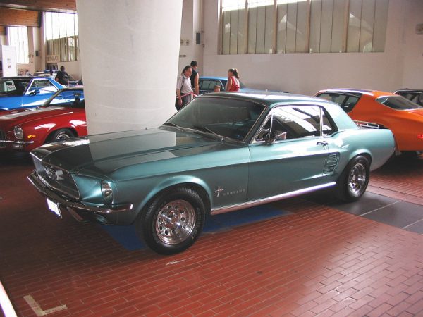 Ford Mustang 120 HP