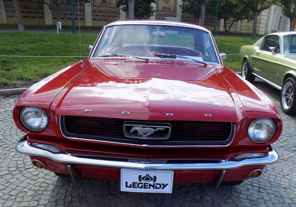 Ford Mustang 200 Coupe