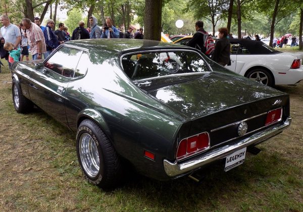 Ford Mustang 250