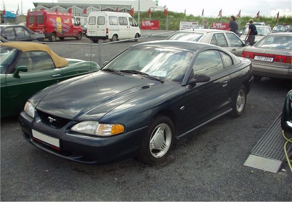 Ford Mustang 3.8
