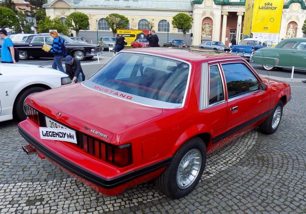 Ford Mustang 5.0