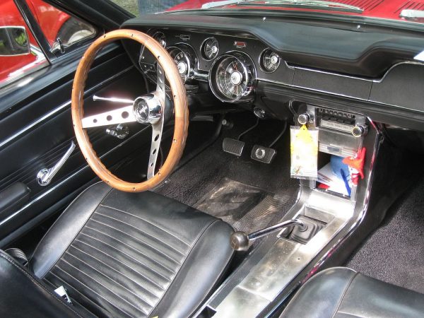 Ford Mustang Convertible 200 HP