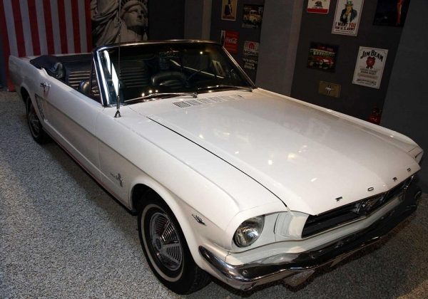 Ford Mustang Convertible 289