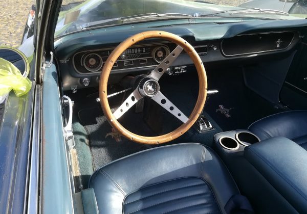 Ford Mustang Convertible 289 V8 225 HP