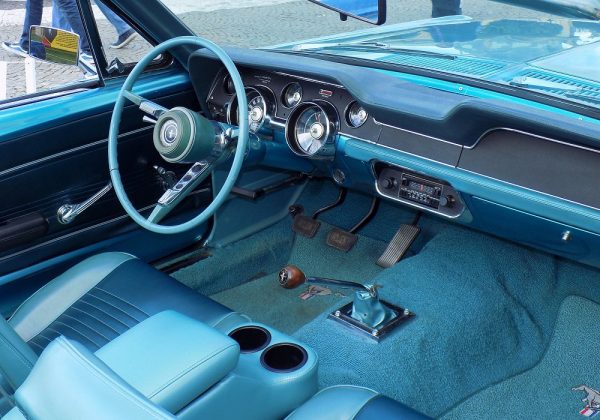 Ford Mustang Convertible GT 271 HP