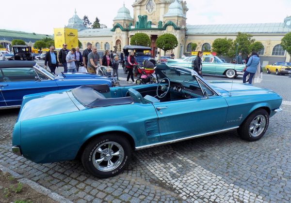 Ford Mustang Convertible GT 271 HP