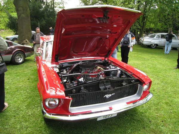 Ford Mustang Convertible GT 450 HP