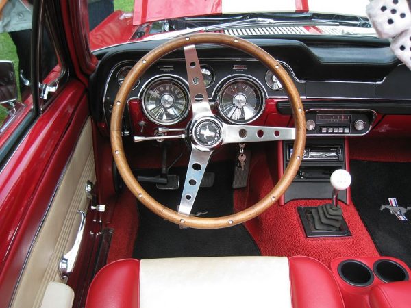 Ford Mustang Convertible GT 450 HP