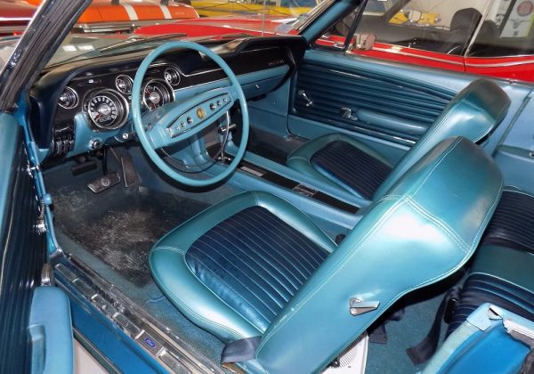 Ford Mustang GT 302 Convertible