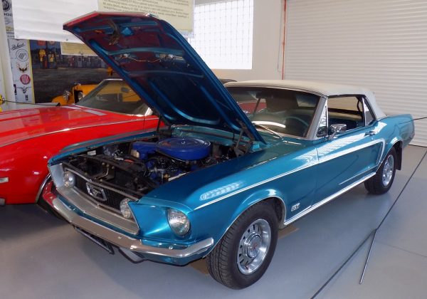 Ford Mustang GT 302 Convertible