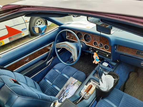 Ford Mustang II Ghia V6 170 HP
