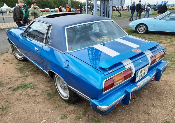 Ford Mustang II Ghia V6 170 HP