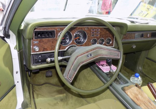 Ford Mustang II Ghia V6 2.8