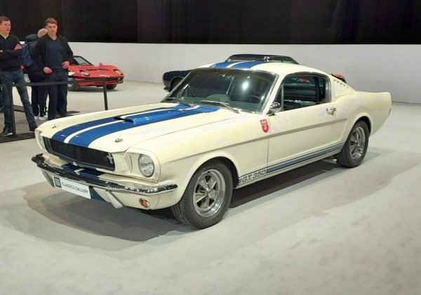 Ford Mustang Shelby GT 350