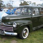 Ford Super DeLuxe Sedan V8