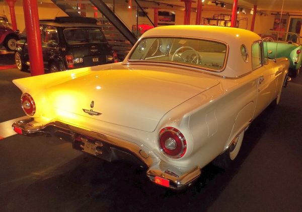 Ford Thunderbird Hardtop 312 Fordomatic