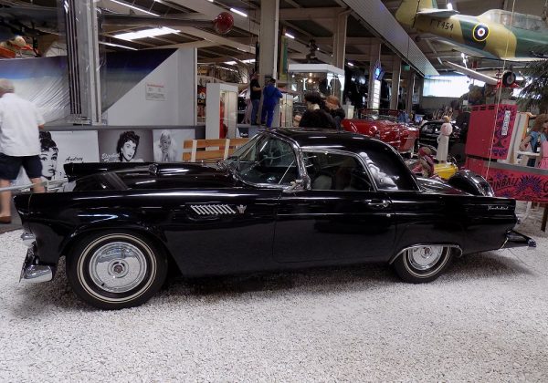 Ford Thunderbird Special V8 Fordomatic