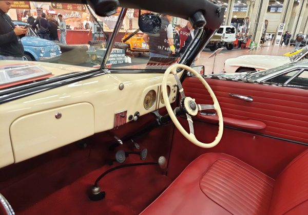 Ford V8 model 78 Deluxe Cabriolet