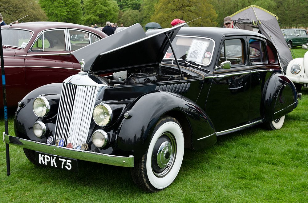 Invicta Black Prince Saloon Invicta Black Prince Saloon