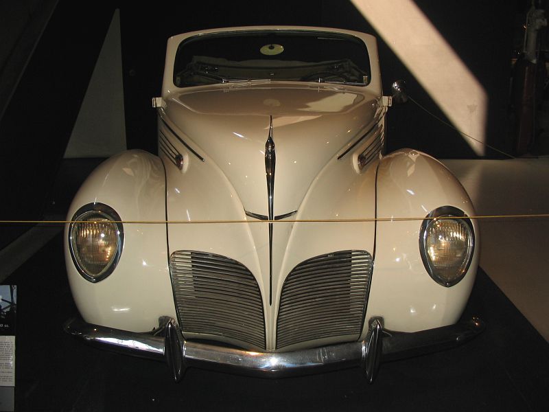 Lincoln Zephyr V12 Convertible