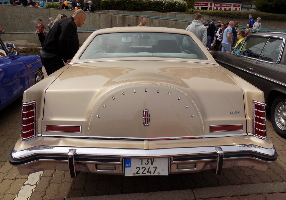 Lincoln Continental Mark V 6.6