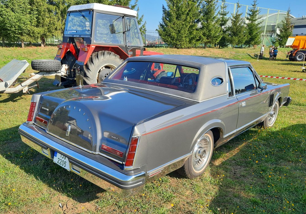 Lincoln Continental Mark VI 2-Door