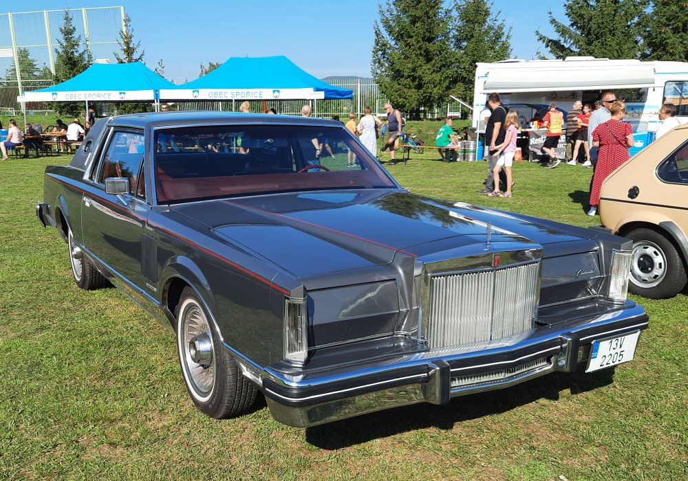 Lincoln Continental Mark VI 2-Door