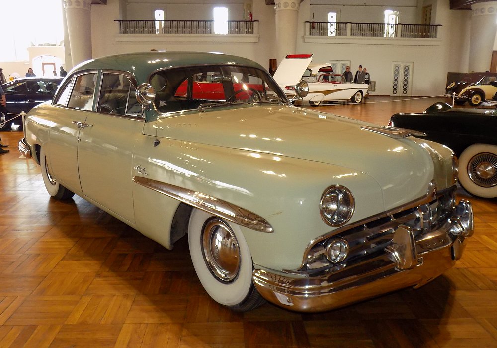 Lincoln Cosmopolitan Sport Sedan