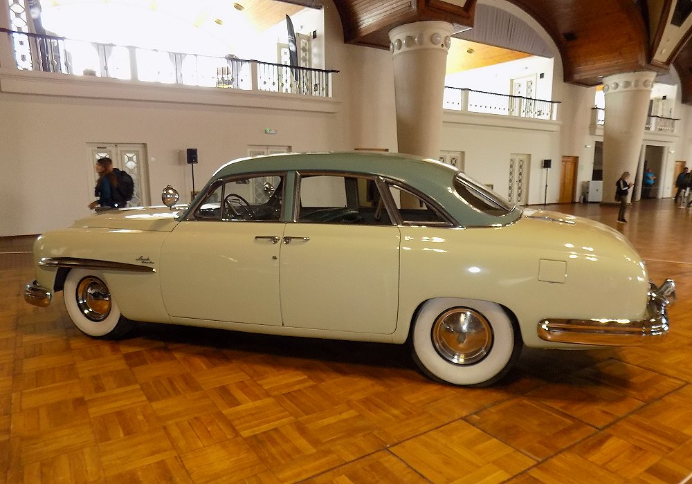 Lincoln Cosmopolitan Sport Sedan