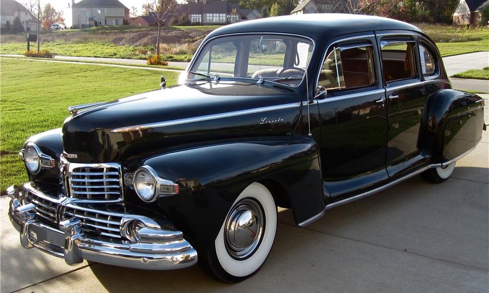 Lincoln Sedan V12
