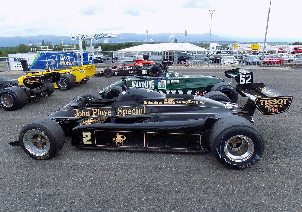 Lotus 91/7 Cosworth F1