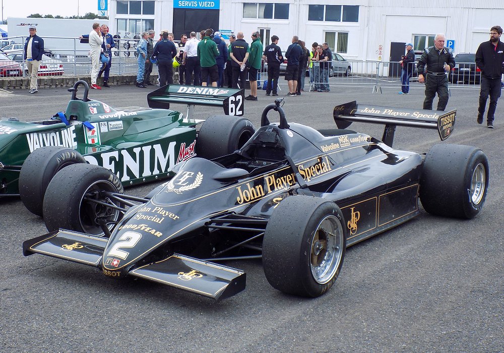 Lotus 91/7 Cosworth F1