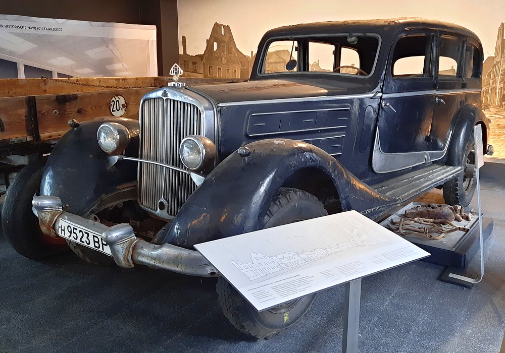 Maybach DS 8 Zeppelin Pullman-Limousine Spohn