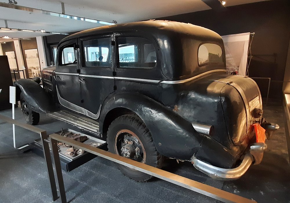 Maybach DS 8 Zeppelin Pullman-Limousine Spohn