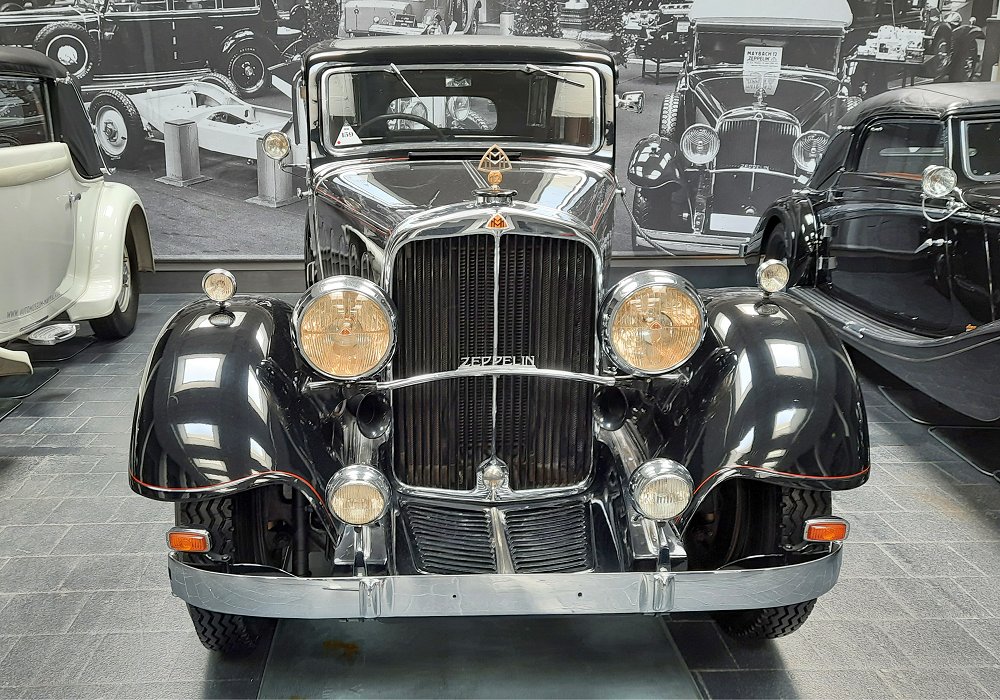 Maybach DS 8 Zeppelin Limousine Spohn