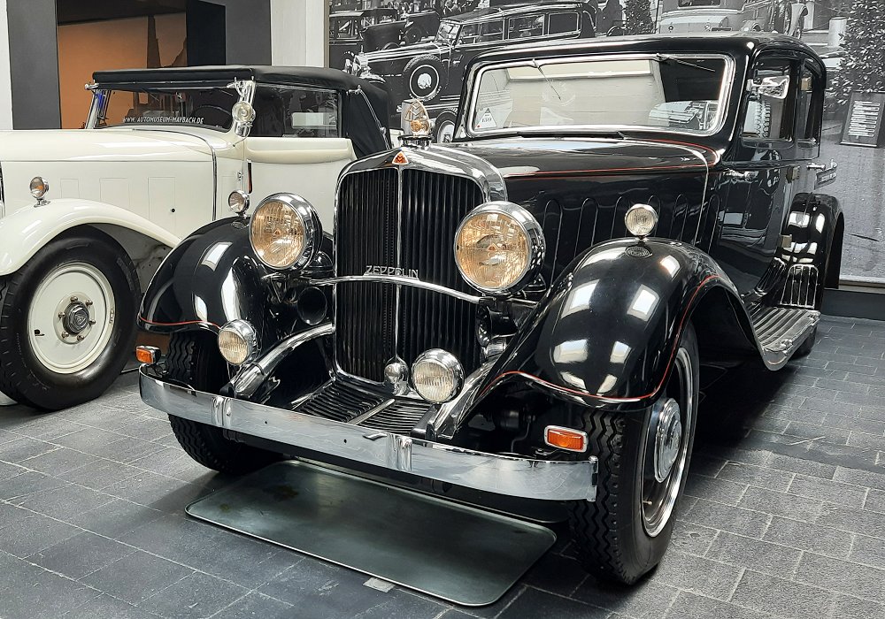 Maybach DS 8 Zeppelin Limousine Spohn