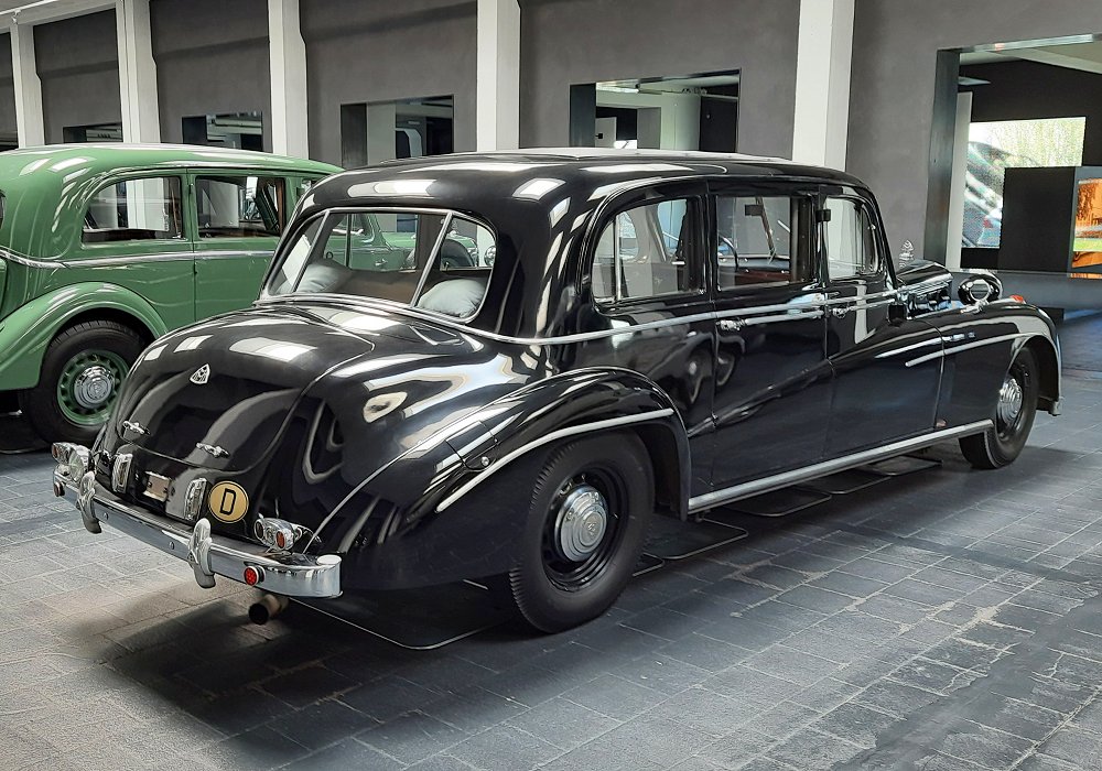Maybach SW 42 Pullman-Limousine Spohn