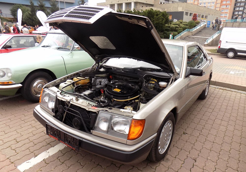 Mercedes-Benz 300 CE Automatic Kat Mercedes-Benz 300 CE Automatic Kat