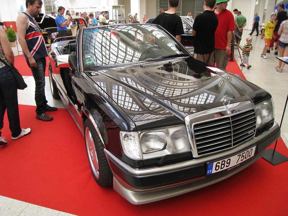 Mercedes-Benz 320 CE Cabriolet Mercedes-Benz 320 CE Cabriolet